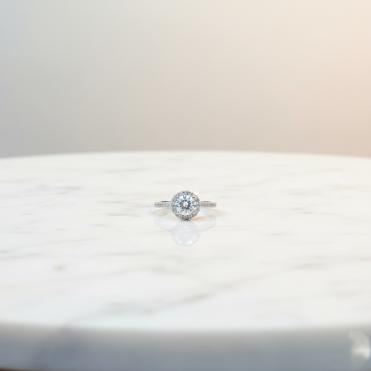 Round halo zircon adjustable silver luxury ring with pavé band